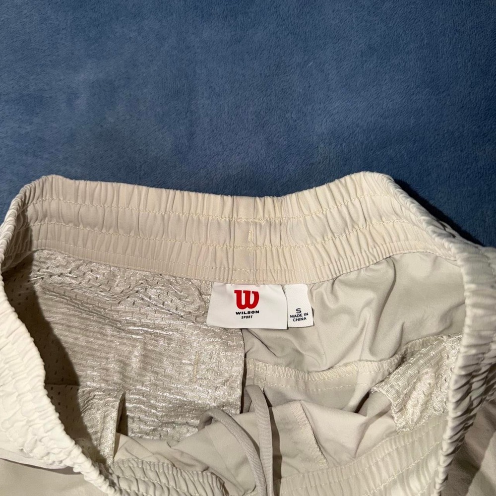 Wilson Sport cream & tan shorts - Picture 4 of 5